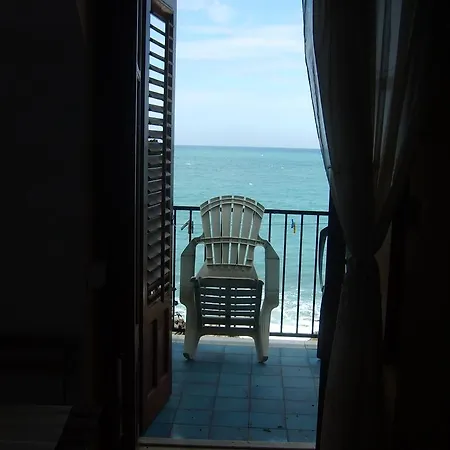 Guest house Ammaresiamo *
