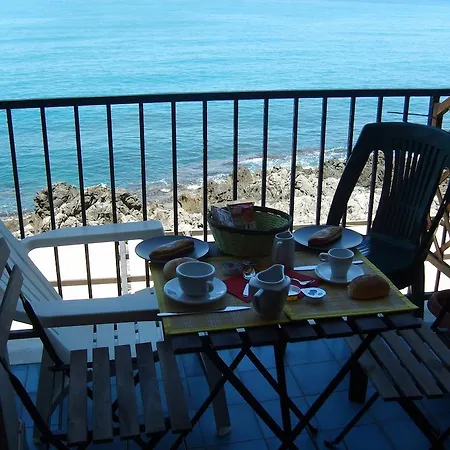 בית הארחה Ammaresiamo Ltb צ'פאלו