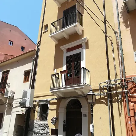 Ammaresiamo Ltb בית הארחה 3*